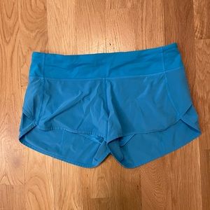 Lululemon: Speed Up Mid-Rise Short 2.5”